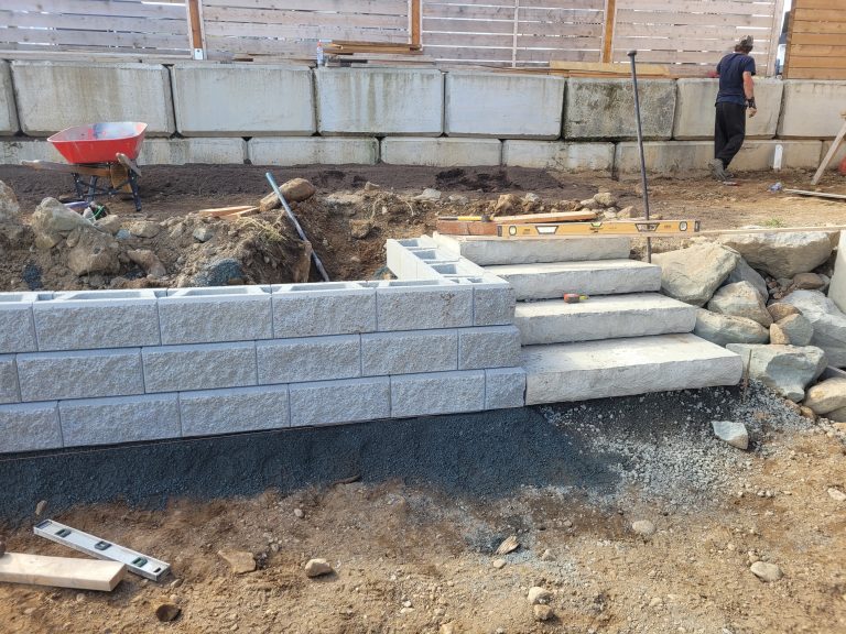 Retaining wall construction — Island Green Services